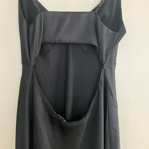 Oysho lace trim night gown - Picture 2 of 3